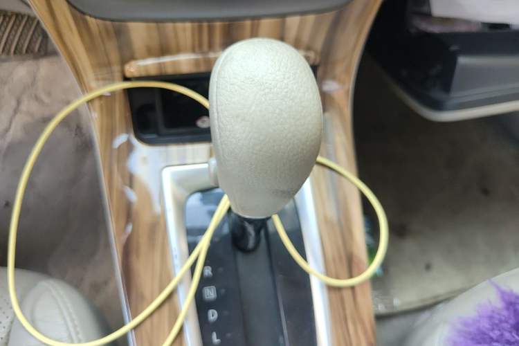 Used Nissan Sylphy 2014 1.6XV CVT Deluxe Edition Gear Lever