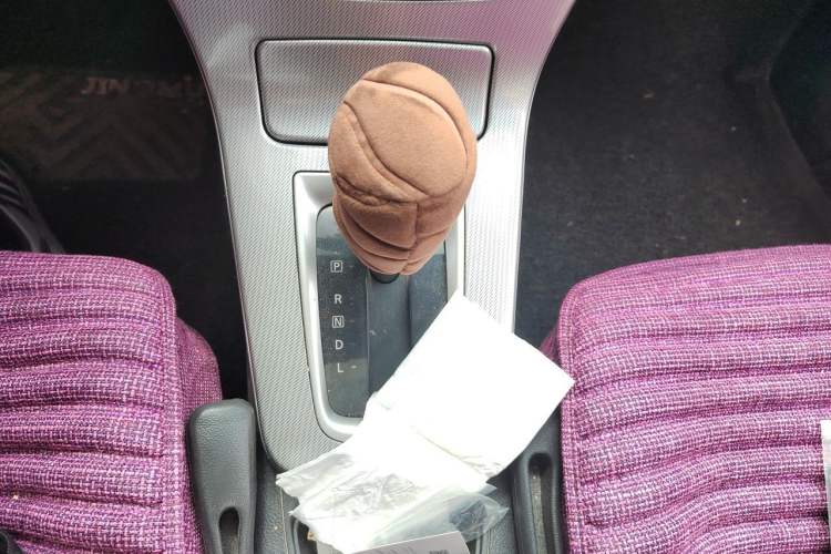 Used Nissan Sylphy 2014 1.6XV CVT Deluxe Edition Gear Lever