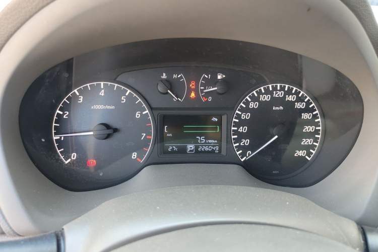 Used Nissan Sylphy 2014 1.6XV CVT Deluxe Edition Instrument Cluster