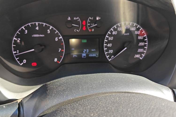 Used Nissan Sylphy 2014 1.6XV CVT Deluxe Edition Odometer Close Up