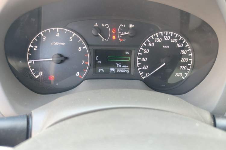 Used Nissan Sylphy 2014 1.6XV CVT Deluxe Edition Odometer Close Up
