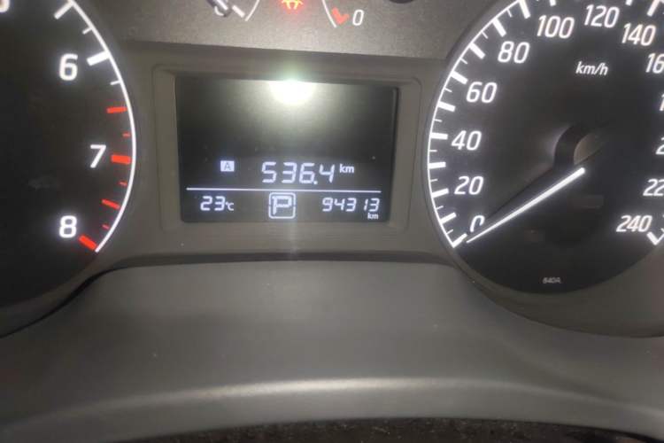 Used Nissan Sylphy 2014 1.6XV CVT Deluxe Edition Odometer Close Up