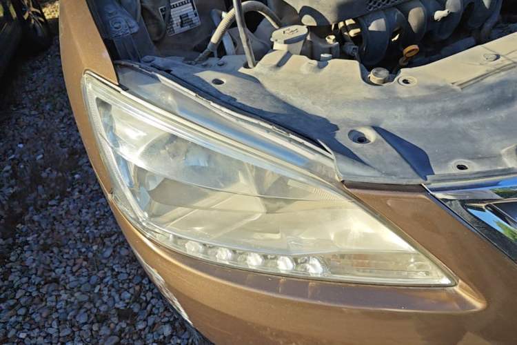 Used Nissan Sylphy 2014 1.6XV CVT Deluxe Edition Right Front Headlight