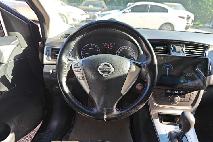 Used Nissan Sylphy 2014 1.6XV CVT Deluxe Edition Steering Wheel