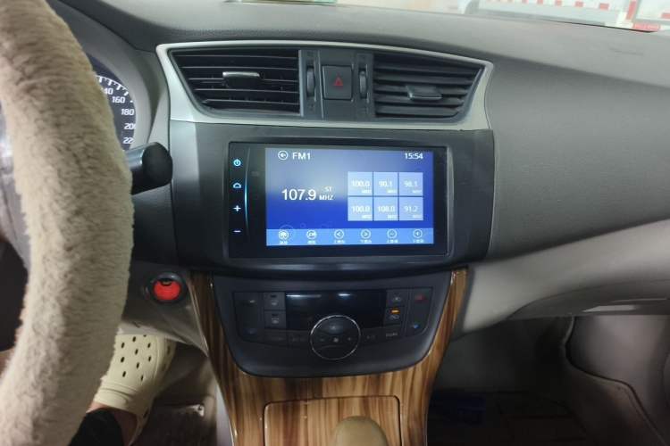Used Nissan Sylphy 2014 1.6XV CVT Deluxe Edition Audio And AC Panel
