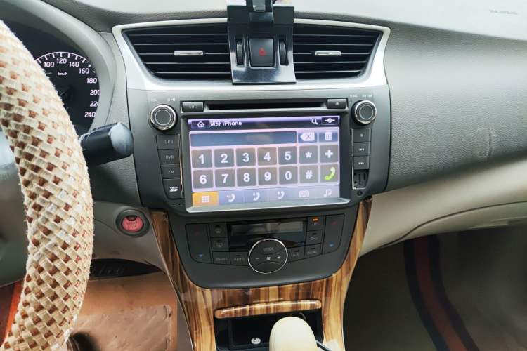 Used Nissan Sylphy 2014 1.6XV CVT Deluxe Edition Audio And AC Panel