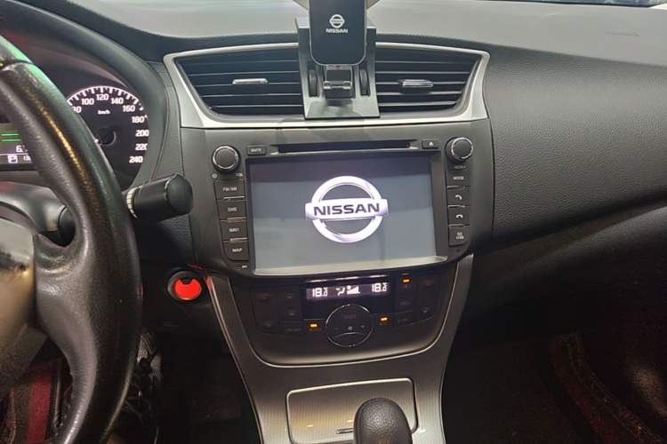 Used Nissan Sylphy 2014 1.6XV CVT Deluxe Edition Audio And AC Panel