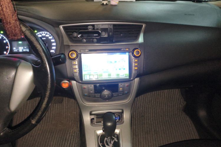Used Nissan Sylphy 2014 1.6XV CVT Deluxe Edition Audio And AC Panel