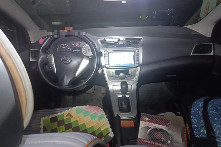 Used Nissan Sylphy 2014 1.6XV CVT Deluxe Edition Center Console