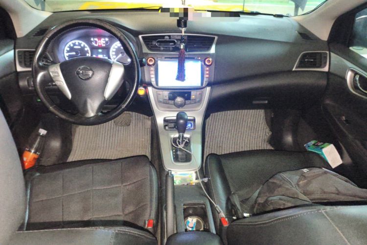 Used Nissan Sylphy 2014 1.6XV CVT Deluxe Edition Center Console