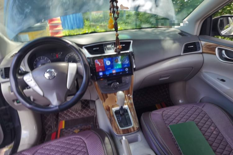 Used Nissan Sylphy 2014 1.6XV CVT Deluxe Edition Center Console