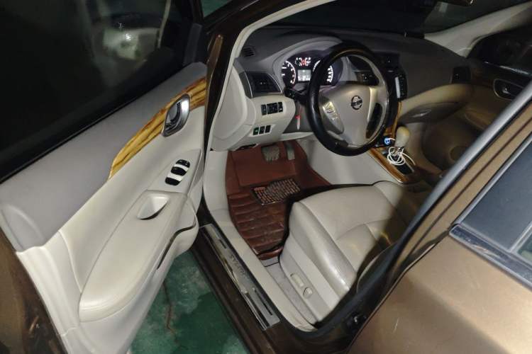 Used Nissan Sylphy 2014 1.6XV CVT Deluxe Edition Driver Seat