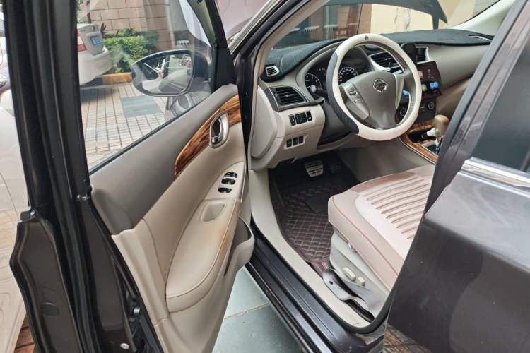 Used Nissan Sylphy 2014 1.6XV CVT Deluxe Edition Driver Seat