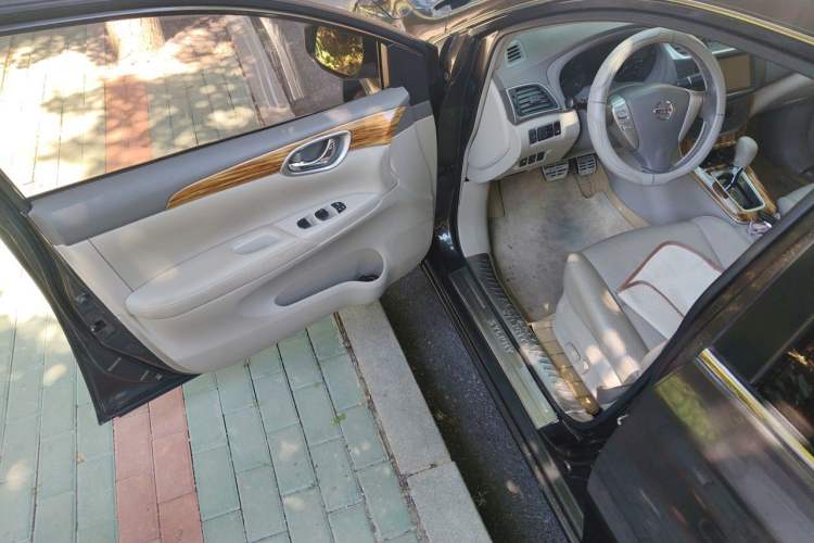 Used Nissan Sylphy 2014 1.6XV CVT Deluxe Edition Driver Seat