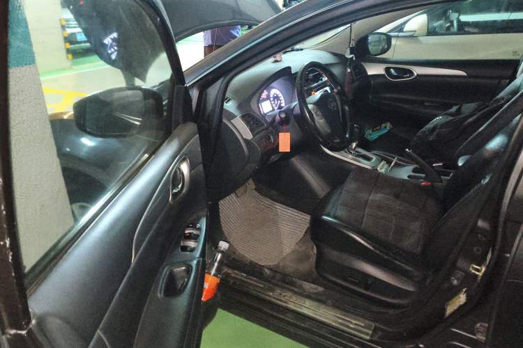 Used Nissan Sylphy 2014 1.6XV CVT Deluxe Edition Driver Seat