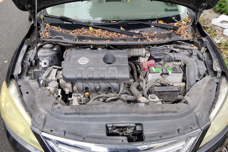 Used Nissan Sylphy 2014 1.6XV CVT Deluxe Edition Engine Bay