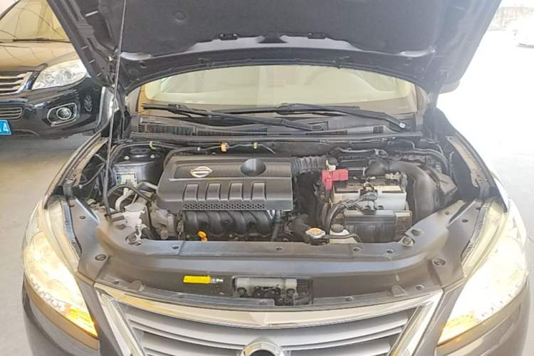 Used Nissan Sylphy 2014 1.6XV CVT Deluxe Edition Engine Bay