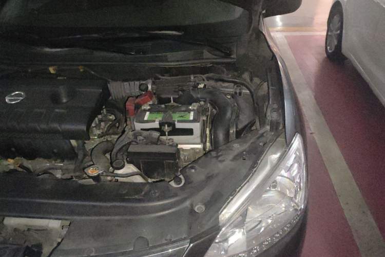 Used Nissan Sylphy 2014 1.6XV CVT Deluxe Edition Engine Bay Left