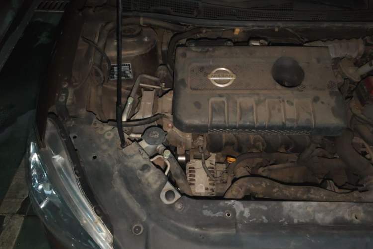 Used Nissan Sylphy 2014 1.6XV CVT Deluxe Edition Engine Bay Right