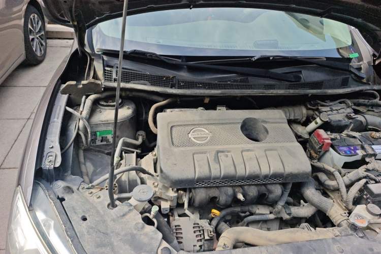 Used Nissan Sylphy 2014 1.6XV CVT Deluxe Edition Engine Bay Right