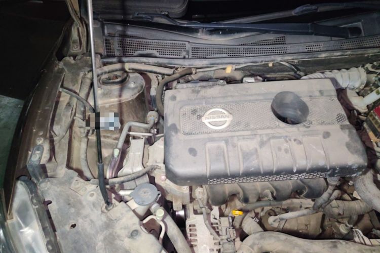 Used Nissan Sylphy 2014 1.6XV CVT Deluxe Edition Engine Bay Right