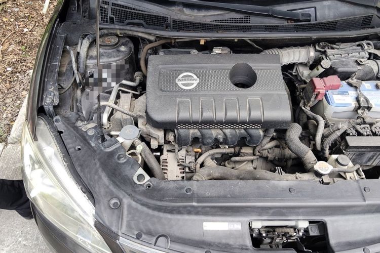 Used Nissan Sylphy 2014 1.6XV CVT Deluxe Edition Engine Bay Right