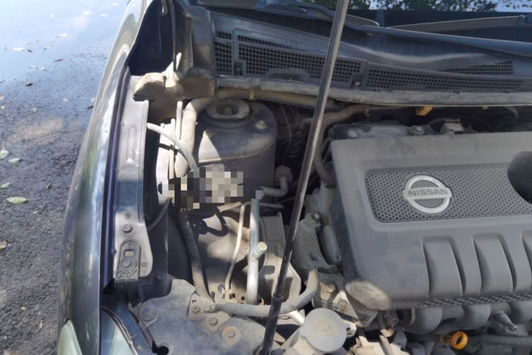 Used Nissan Sylphy 2014 1.6XV CVT Deluxe Edition Engine Bay Right