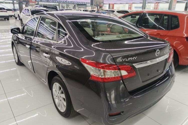 Used Nissan Sylphy 2014 1.6XV CVT Deluxe Edition Exterior 2
