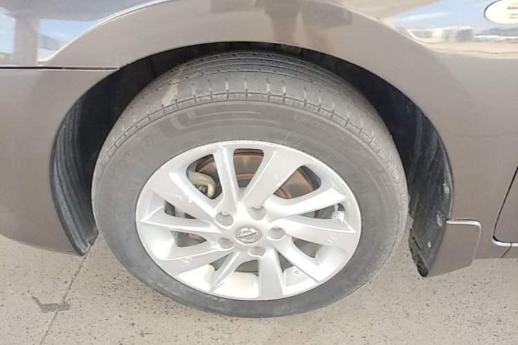Used Nissan Sylphy 2014 1.6XV CVT Deluxe Edition Exterior 4