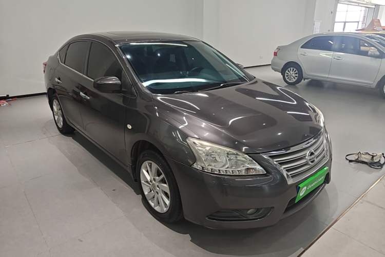 Used Nissan Sylphy 2014 1.6XV CVT Deluxe Edition Front Right 45 Deg