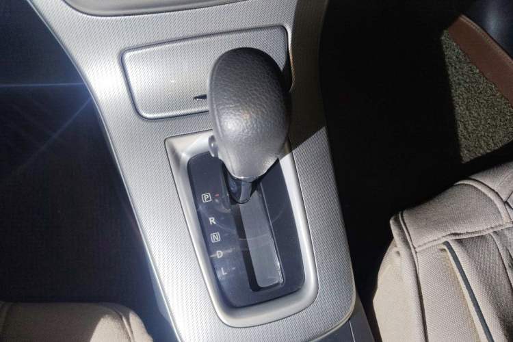 Used Nissan Sylphy 2014 1.6XV CVT Deluxe Edition Gear Lever