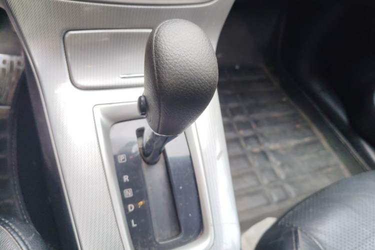 Used Nissan Sylphy 2014 1.6XV CVT Deluxe Edition Gear Lever