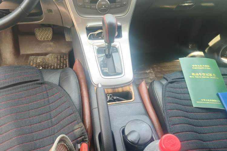 Used Nissan Sylphy 2014 1.6XV CVT Deluxe Edition Gear Lever