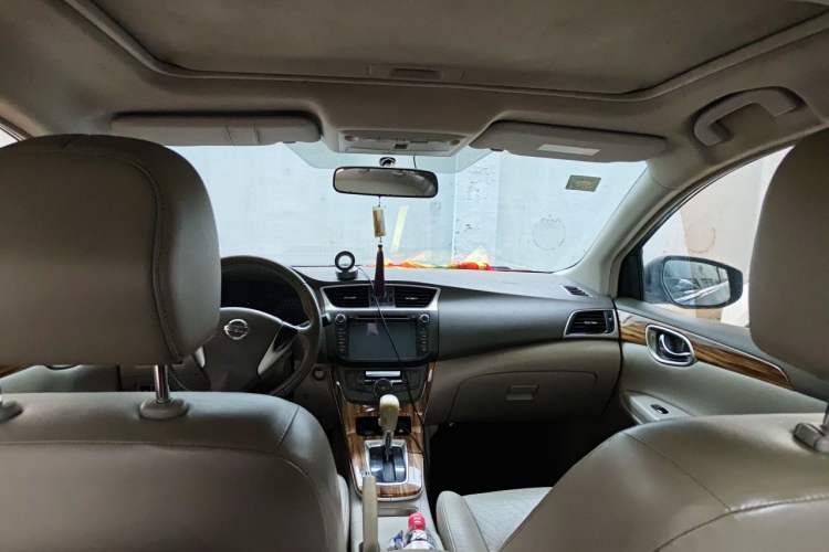 Used Nissan Sylphy 2014 1.6XV CVT Deluxe Edition Headliner