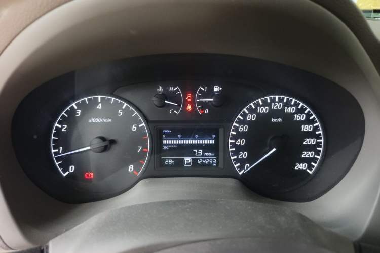 Used Nissan Sylphy 2014 1.6XV CVT Deluxe Edition Instrument Cluster