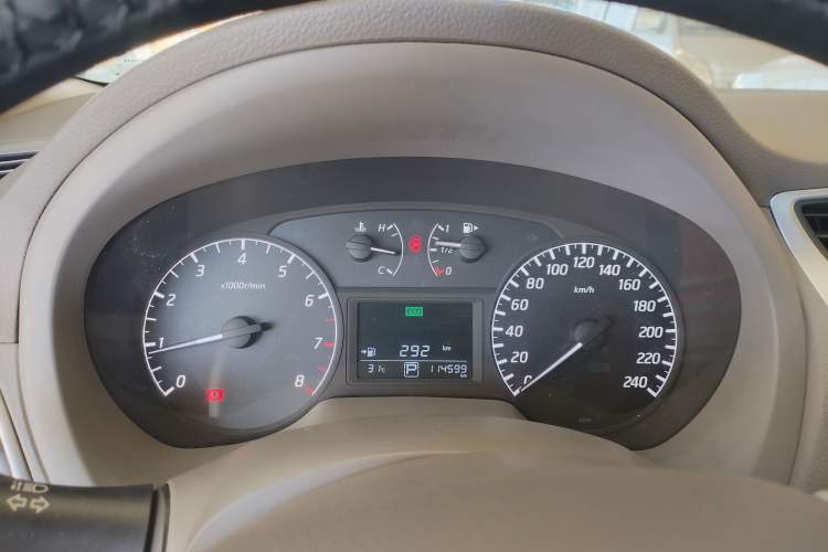 Used Nissan Sylphy 2014 1.6XV CVT Deluxe Edition Instrument Cluster