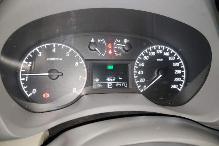 Used Nissan Sylphy 2014 1.6XV CVT Deluxe Edition Instrument Cluster