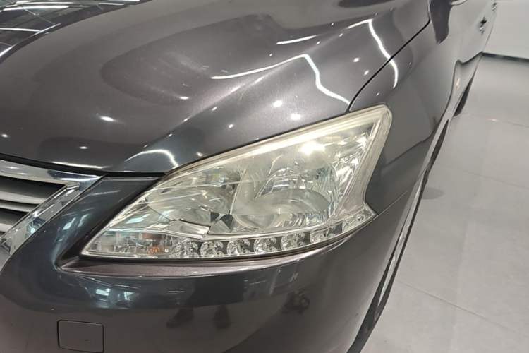 Used Nissan Sylphy 2014 1.6XV CVT Deluxe Edition Left Front Headlight
