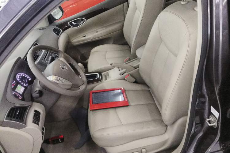 Used Nissan Sylphy 2014 1.6XV CVT Deluxe Edition Left Front Seat