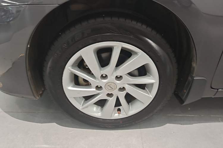 Used Nissan Sylphy 2014 1.6XV CVT Deluxe Edition Left Front Wheel Hub