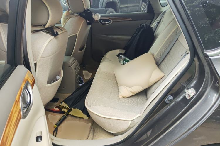 Used Nissan Sylphy 2014 1.6XV CVT Deluxe Edition Left Rear Seat