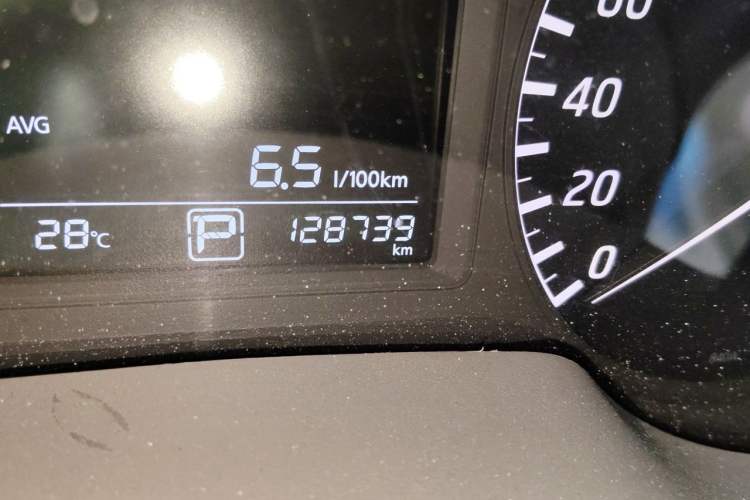 Used Nissan Sylphy 2014 1.6XV CVT Deluxe Edition Odometer Close Up