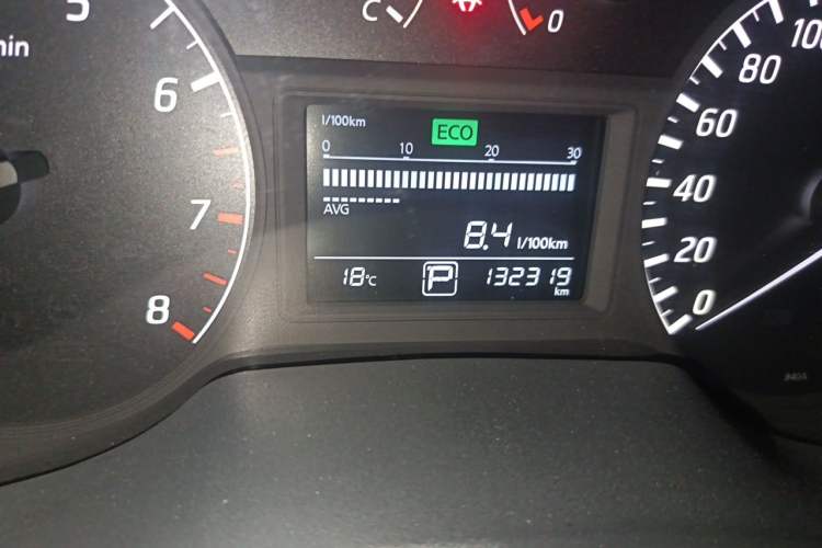 Used Nissan Sylphy 2014 1.6XV CVT Deluxe Edition Odometer Close Up