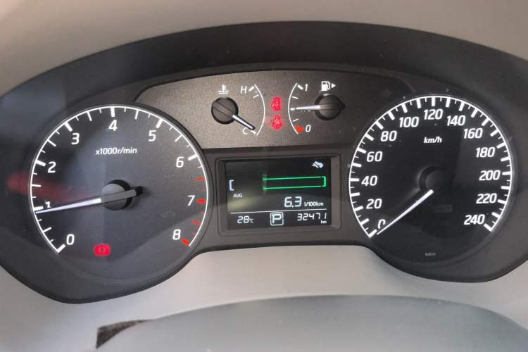 Used Nissan Sylphy 2014 1.6XV CVT Deluxe Edition Odometer Close Up