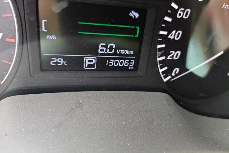 Used Nissan Sylphy 2014 1.6XV CVT Deluxe Edition Odometer Close Up