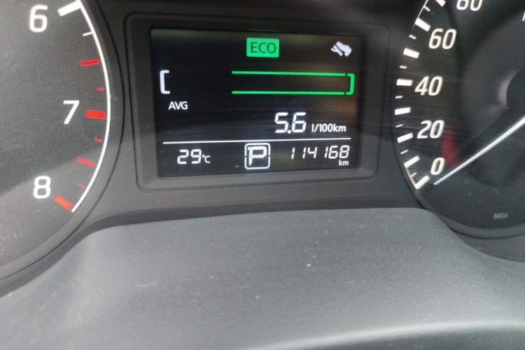 Used Nissan Sylphy 2014 1.6XV CVT Deluxe Edition Odometer Close Up