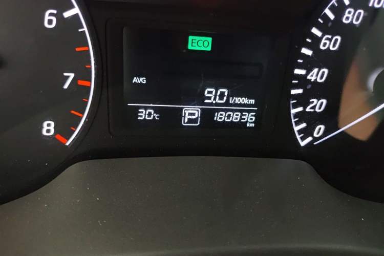 Used Nissan Sylphy 2014 1.6XV CVT Deluxe Edition Odometer Close Up