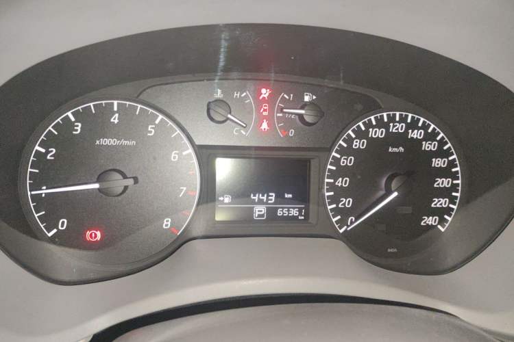 Used Nissan Sylphy 2014 1.6XV CVT Deluxe Edition Odometer Close Up