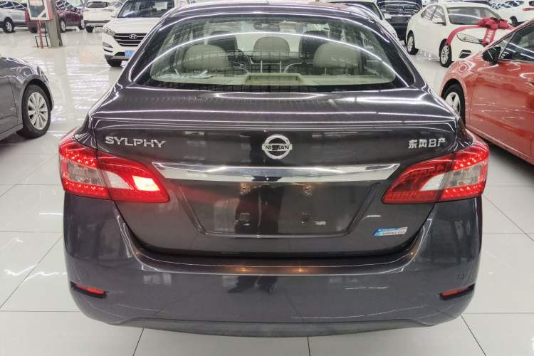 Used Nissan Sylphy 2014 1.6XV CVT Deluxe Edition Rear