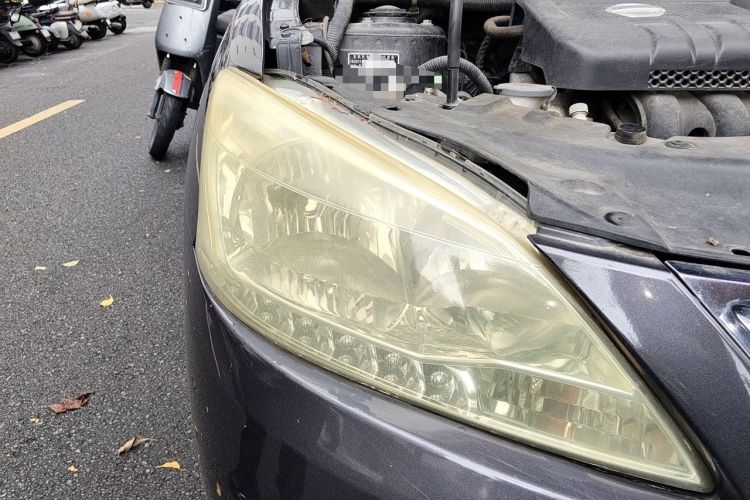 Used Nissan Sylphy 2014 1.6XV CVT Deluxe Edition Right Front Headlight